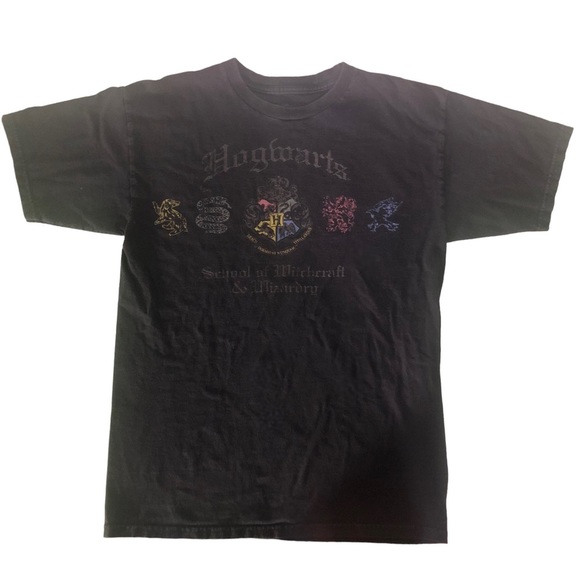 Harry Potter School of Witchcraft & Wizardry Unisex T-Shirt Hogwarts Black Tee - Picture 2 of 8